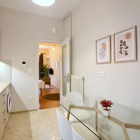 Cosy Nektariou Apartment Athens